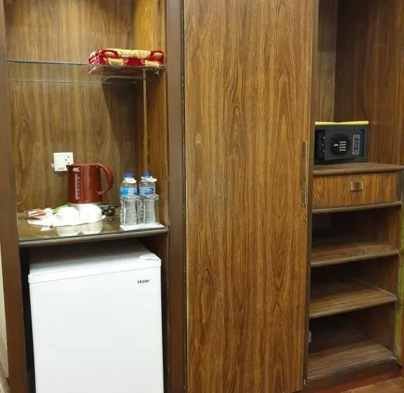 سوییت جونیور اجرایی, S Chalet Islamabad