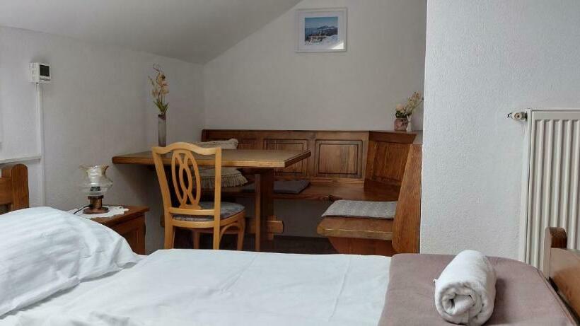 اتاق استاندارد, Bed And Breakfast Mili Vrh