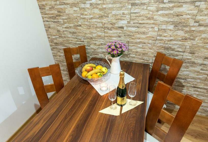 דירת חדר, Penzión Furkotka