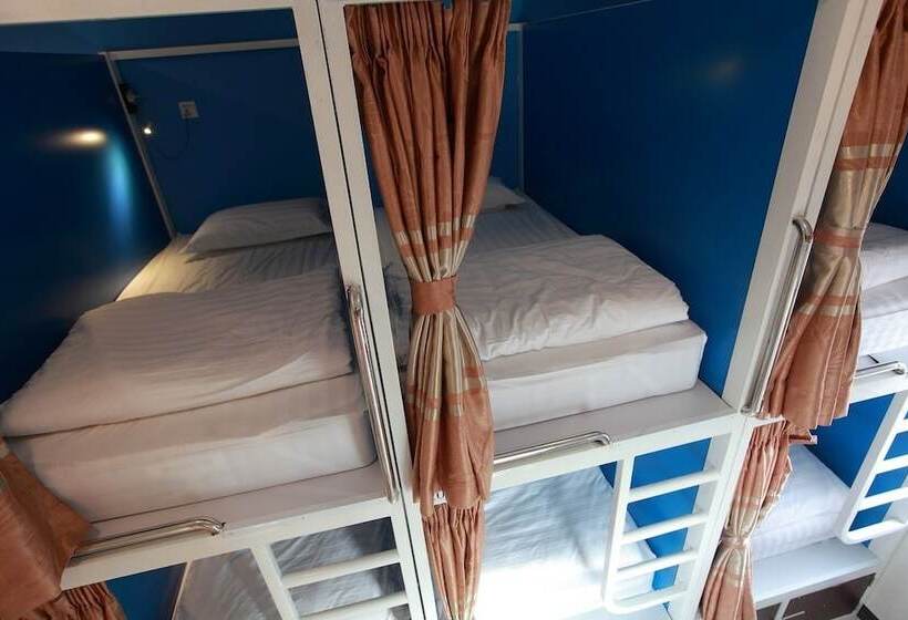 تختخواب در اتاق مشترک, Four Rivers B&b Mandalay   Hostel