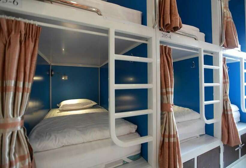 تختخواب در اتاق مشترک, Four Rivers B&b Mandalay   Hostel