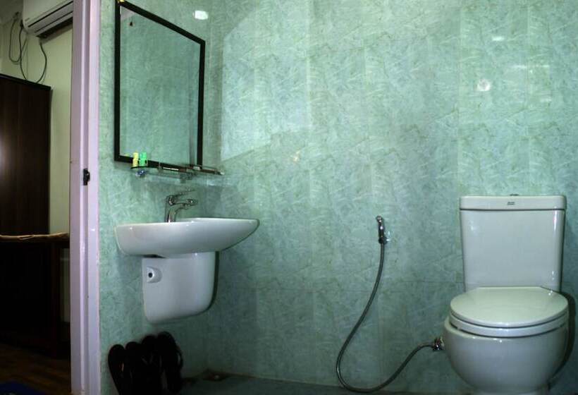 Junior Suite, Famous