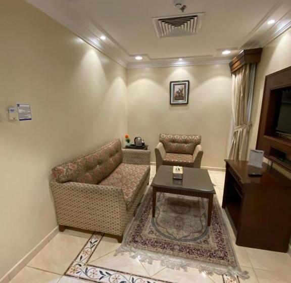 スイート, Hayat Redwa