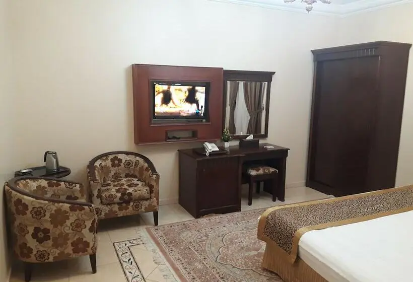 Standard-huone, Hayat Redwa