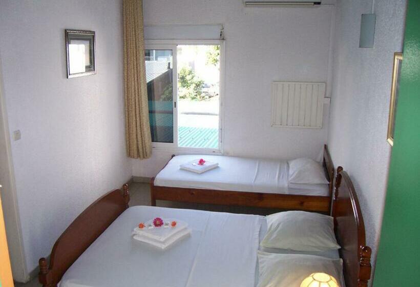 اتاق استاندارد سه نفره, Hôtel Le Nathania