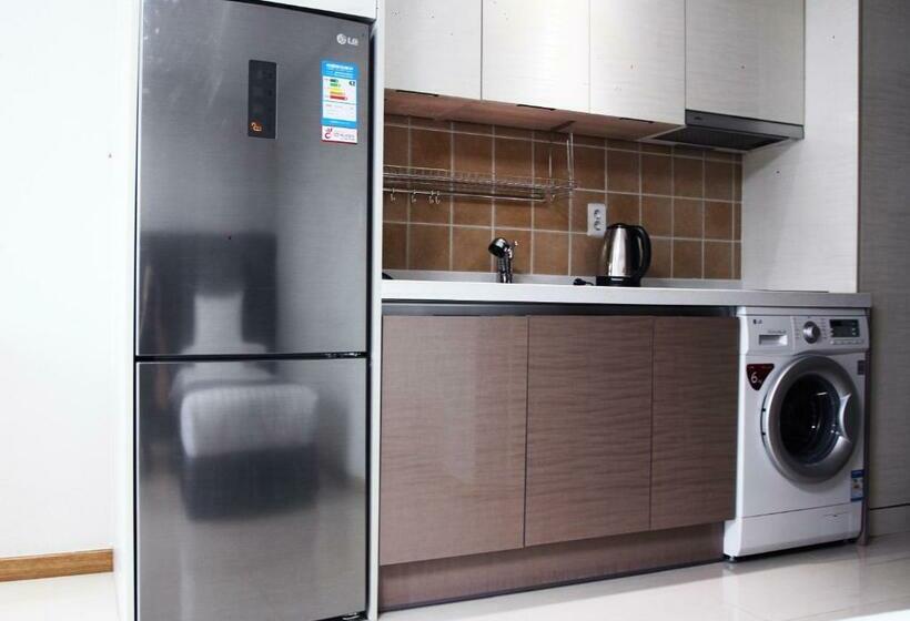 اتاق استاندارد, J