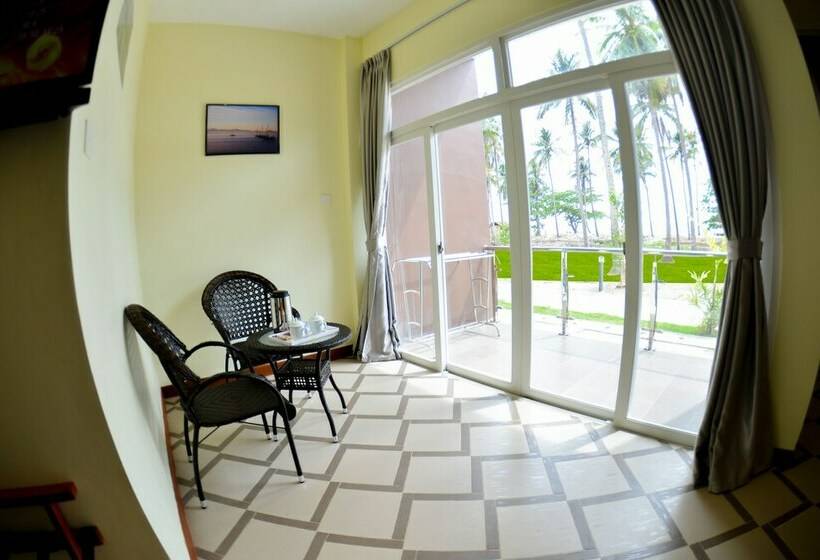 اتاق سوپریور با چشم‌انداز دریا, Ocean Blue Ngwe Saung Beach