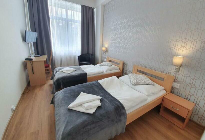 غرفة قياسية, Preveza