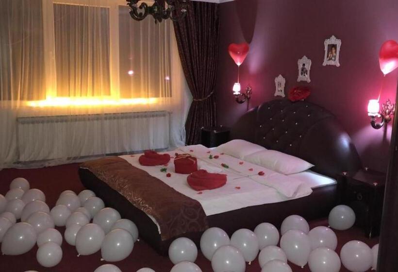 اتاق خانوادگی, Rey