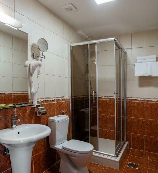 اتاق استاندارد سه نفره, Romantique Veles