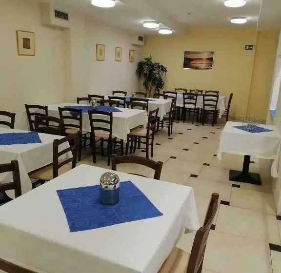 اتاق استاندارد, S