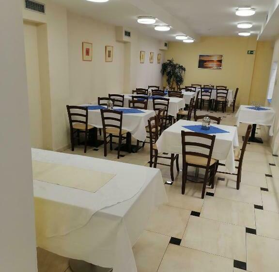 اتاق استاندارد, S