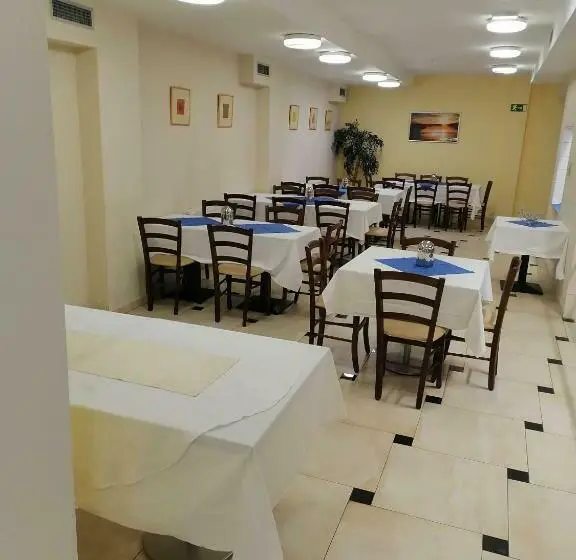 اتاق استاندارد, S