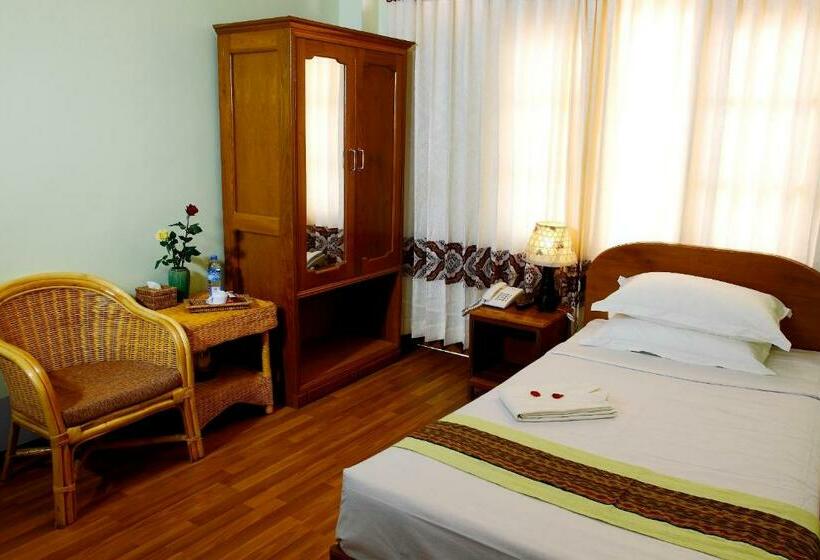 اتاق استاندارد یک نفره, Sandalwood