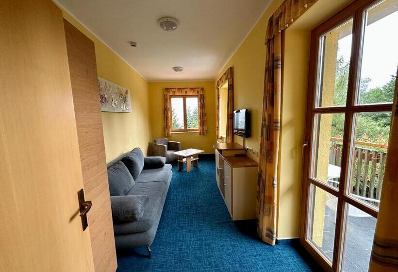 آپارتمان 1 خوابه, Zarja