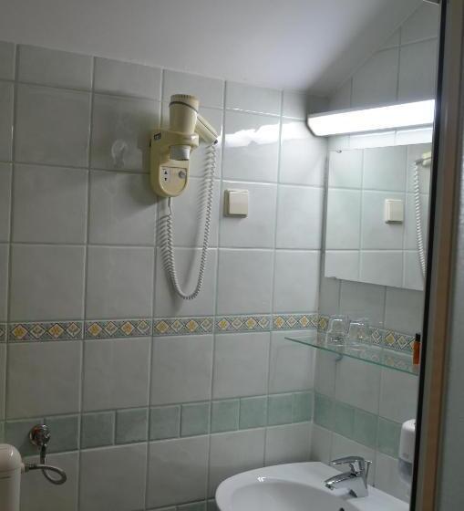 اتاق استاندارد یک نفره, Zarja