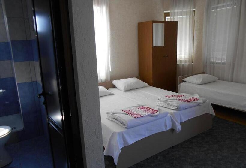 Номер Стандарт Трехместный, Residence Krstanoski