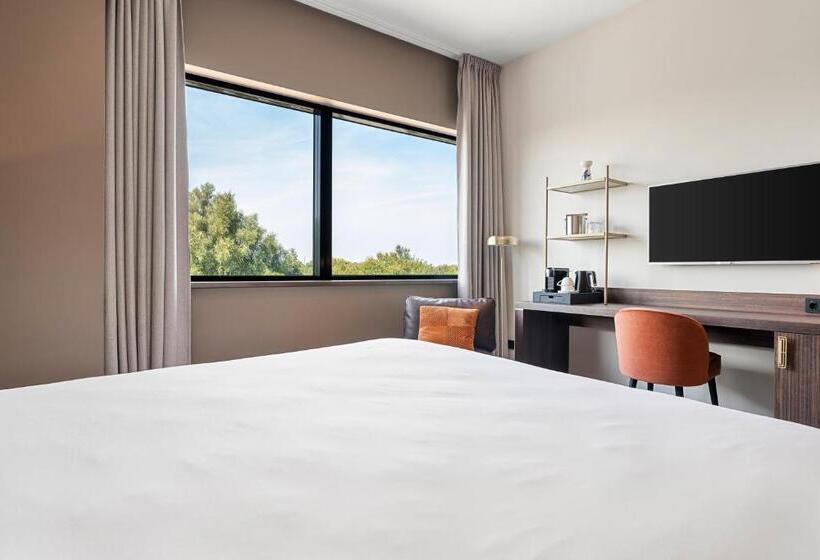 Pokój Standard Łóżko King Size, Corendon Amsterdam Schiphol Airport, a Tribute Portfolio Hotel