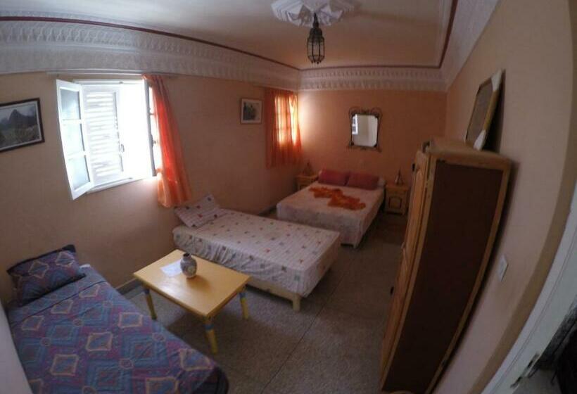 Семейный Номер Совместный Санузел, Chambres D Hôtes Les Amis