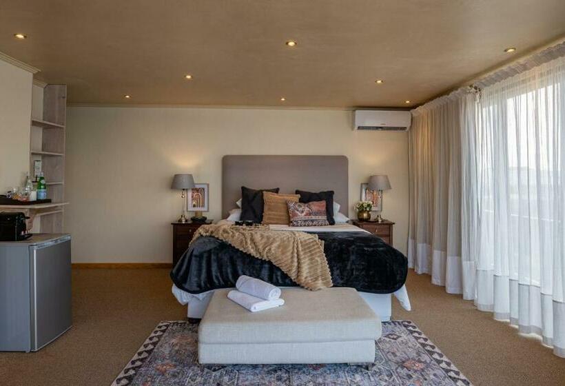 Deluxe Room View Sea with Balcony, Dolphin Sunrise