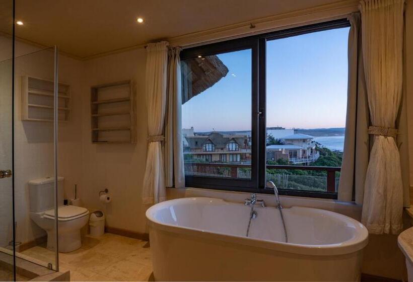 Deluxe Room, Dolphin Sunrise