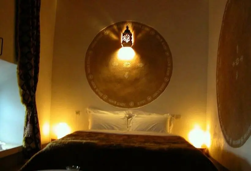 Standard Kolmen Hengen Huone, Kasbah Iswan