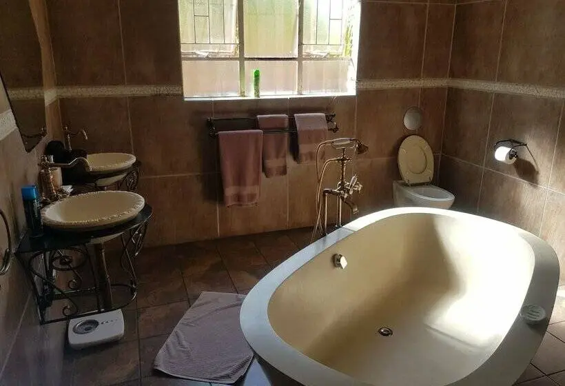 Deluxe-studio, La Picasso Guesthouse