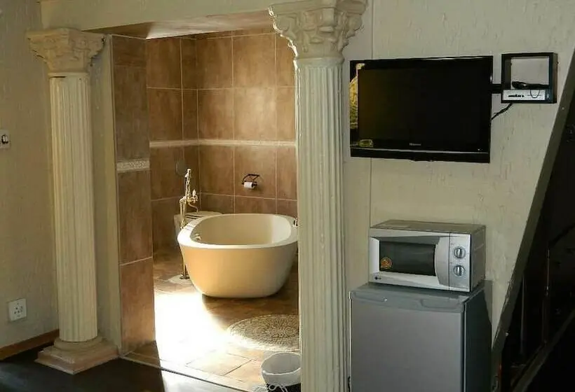 Deluxe-studio, La Picasso Guesthouse