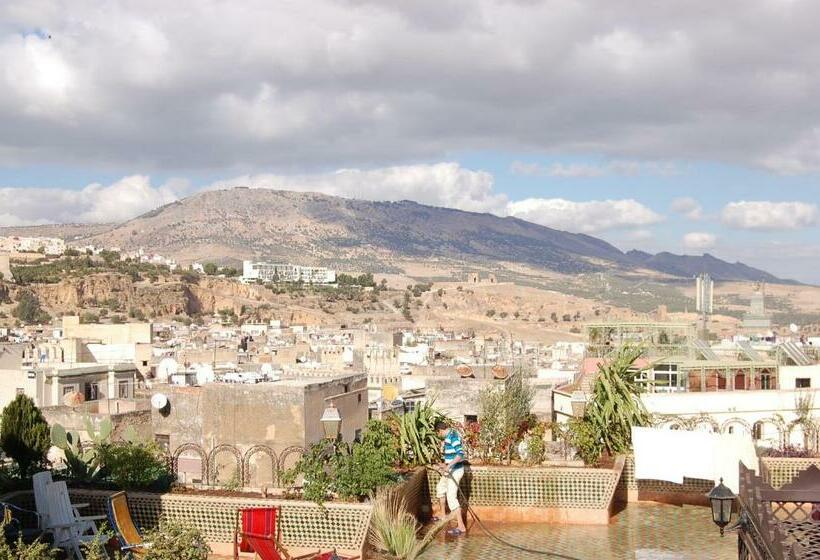 اتاق استاندارد سه نفره, Jardin Public
