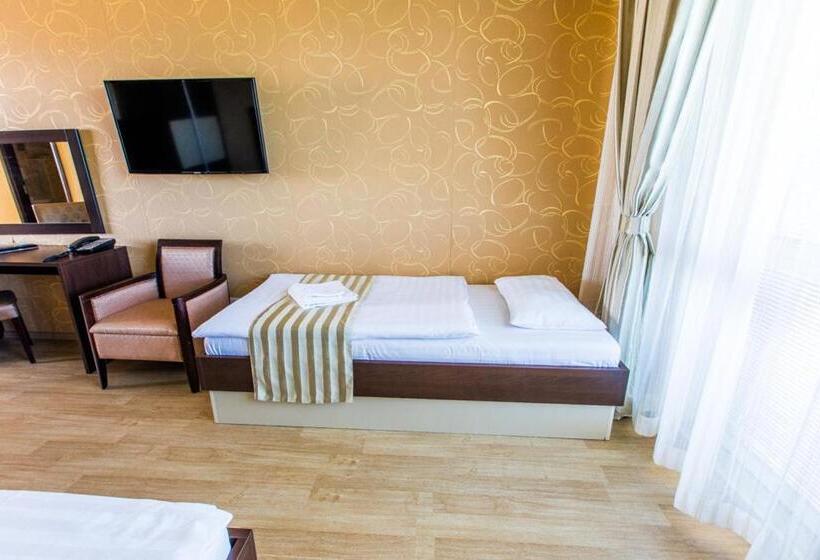 豪华三人间, Sun