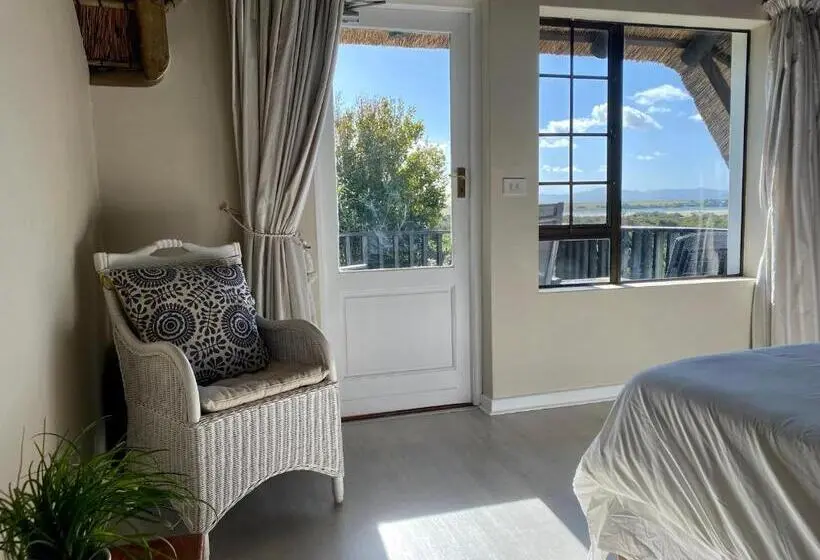 マウンテンビュースタンダードルーム, I Lollo Bed & Breakfast At The River Mouth