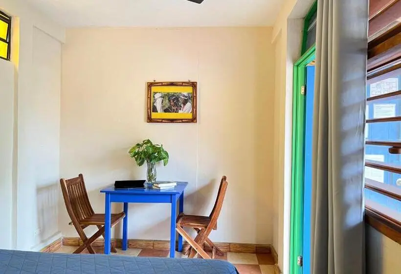 اتاق استاندارد با سرویس بهداشتی مشترک, Hostel Candelaria