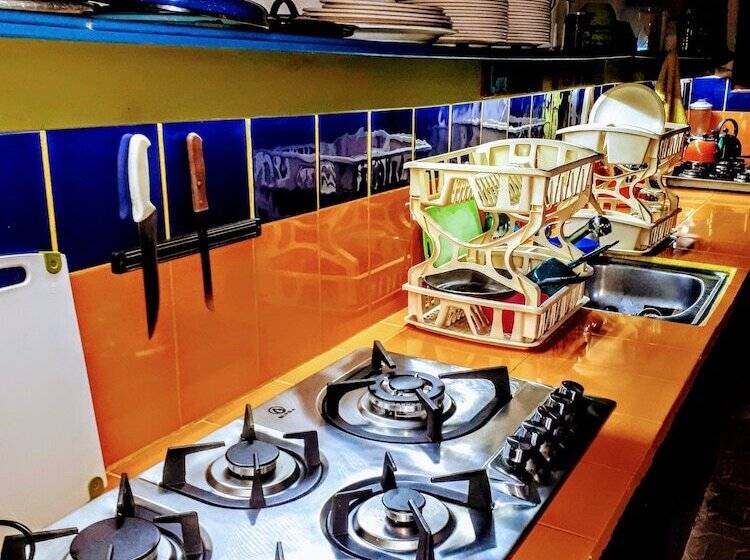 מיטה בחדר משותף, Hostel Candelaria