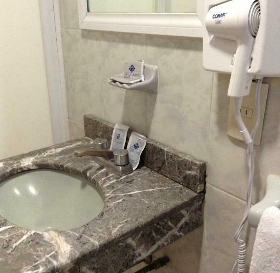 スタンダードルーム, Azores