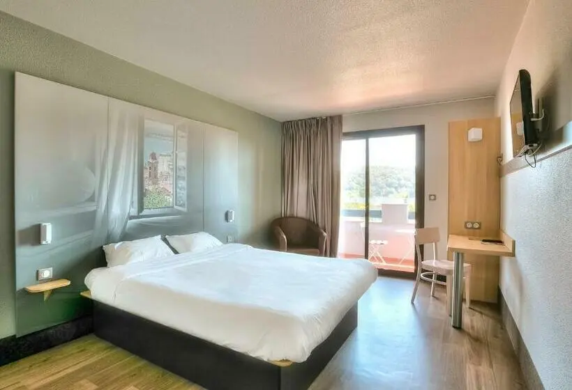 Comfort-huone, B&b Hotel Villeneuve Loubet Village