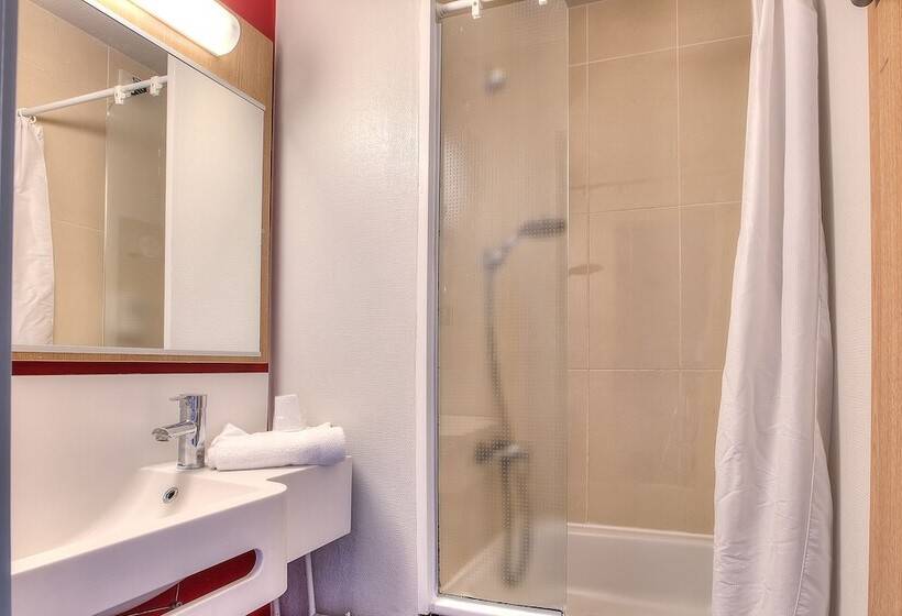 Четырехместный Номер Стандарт, B&b Hotel Villeneuve Loubet Village