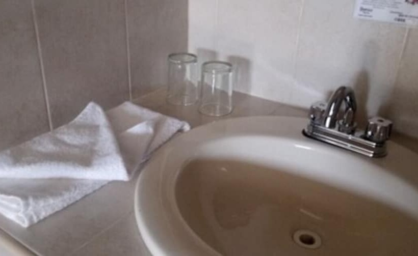 ファミリールーム, Hospedaje Parras