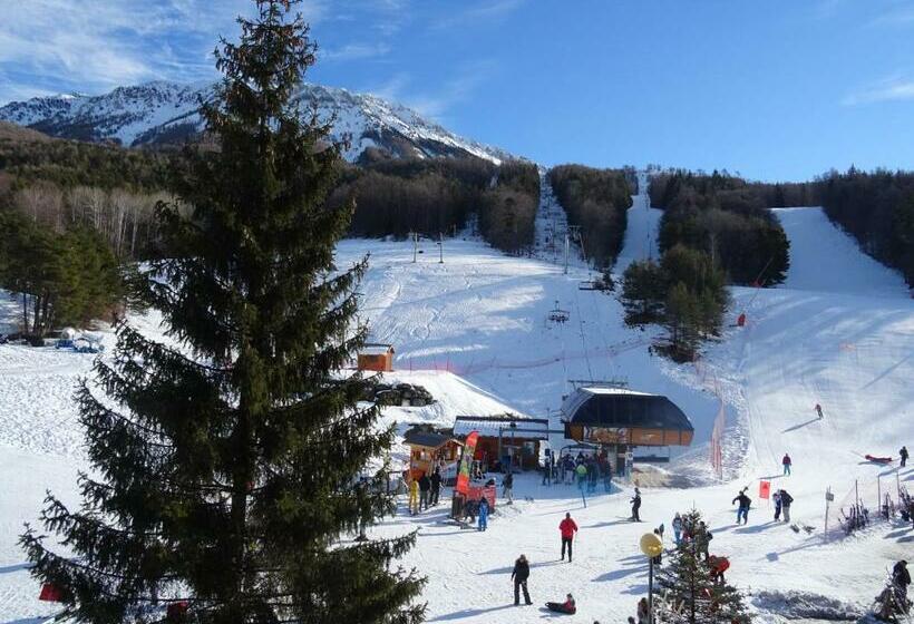 Номер Стандарт с Балконом, Hôtel Saint Jean