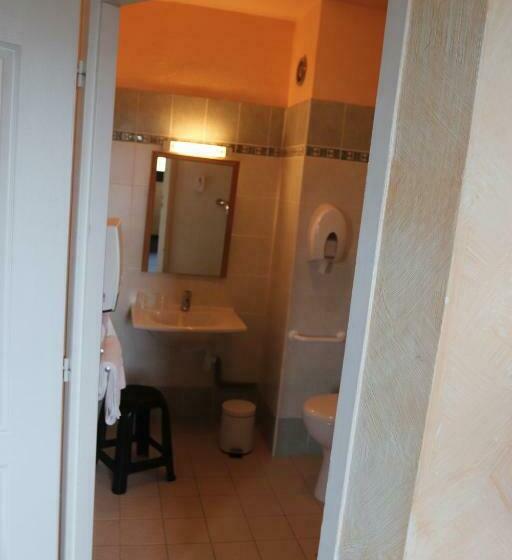 Семейный Номер, Hôtel Saint Jean