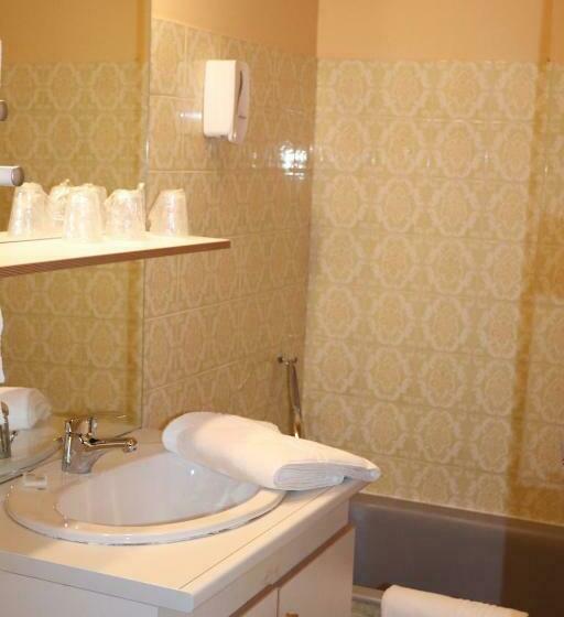 Номер Стандарт, Hôtel Saint Jean