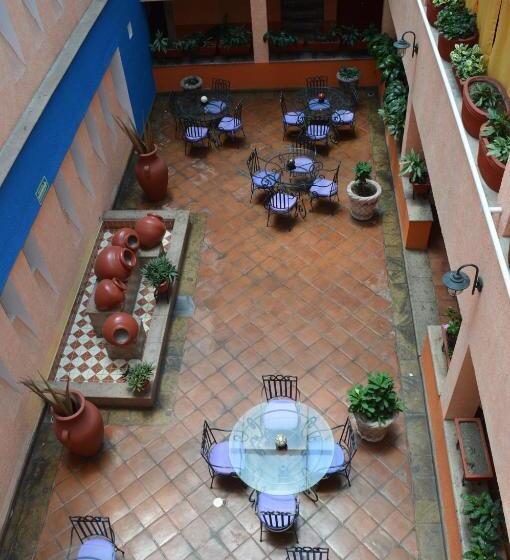 패밀리 룸, La Rienda Mision Tequillan