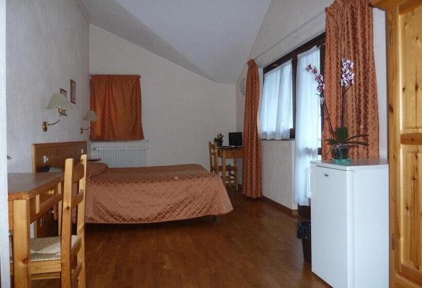 חדר סטנדרט לשלושה, Le Verger