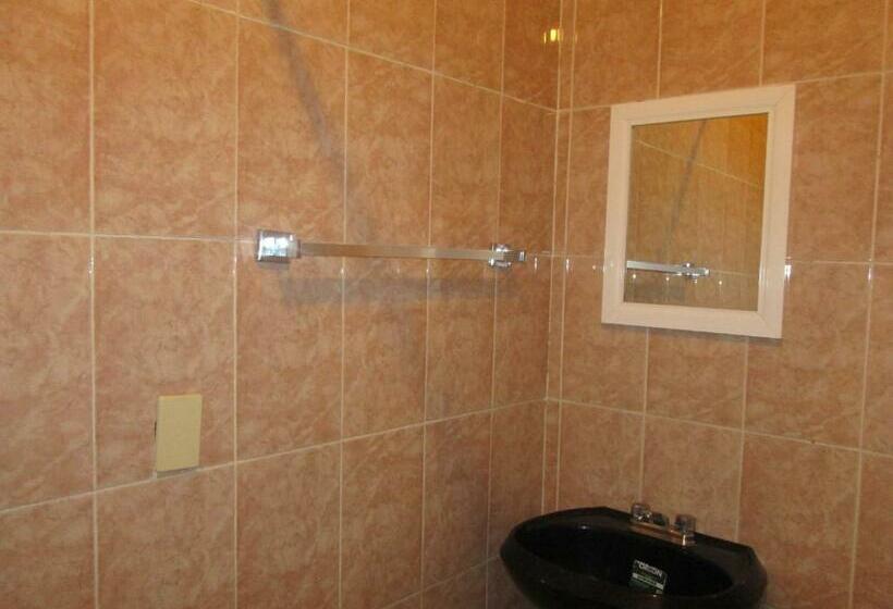 غرفة قياسية, Posada Arny