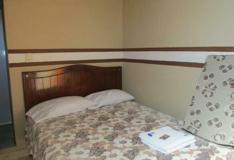 غرفة قياسية, Posada Arny