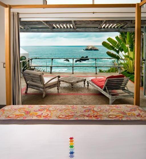 Suite Terasszal, Villa Aikia