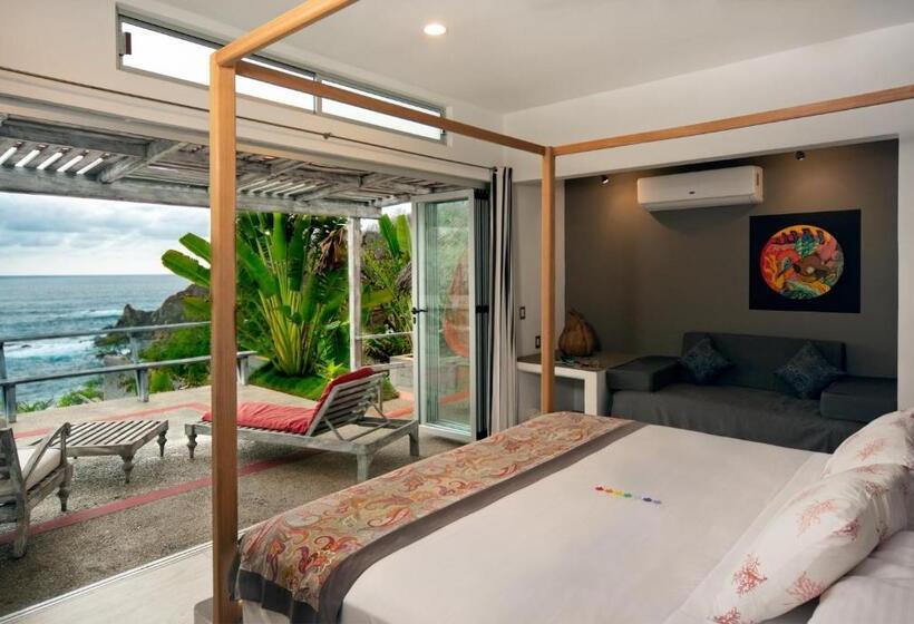 Suite Terasszal, Villa Aikia