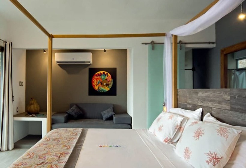 Suite with Terrace, Villa Aikia