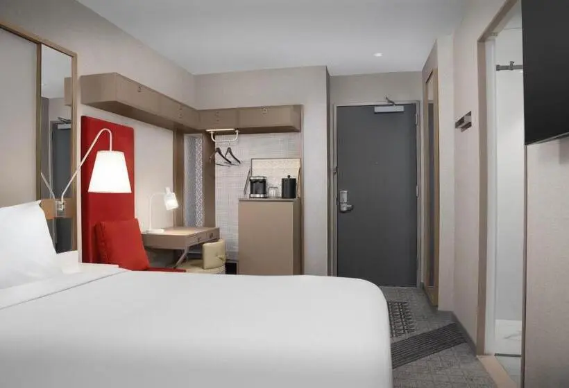 Suite King Bed