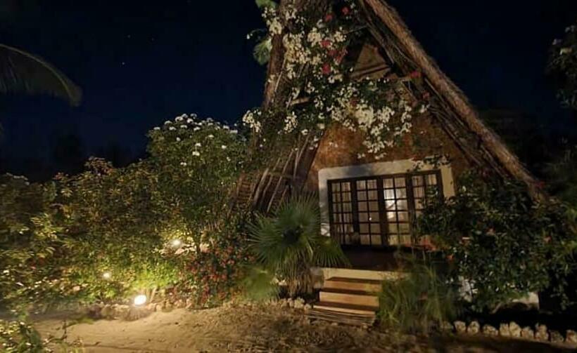 スタンダードバンガロー, Belvedere Resort