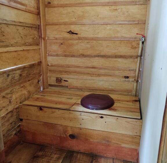 تختخواب در اتاق مشترک, Eco Hotel Mayachik